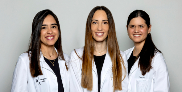 Doctora Eliana Coello, Doctora Belén Tejedo, Doctora Gabriela Ochoa. Doctoras clínica ZIRA